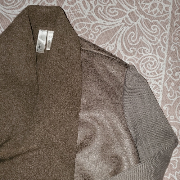 Forever 21 | Faux Suede Draped Jacket - Picture 3 of 9